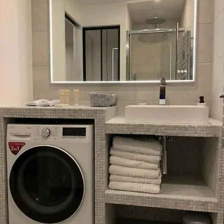 Renovated Close To Opera *