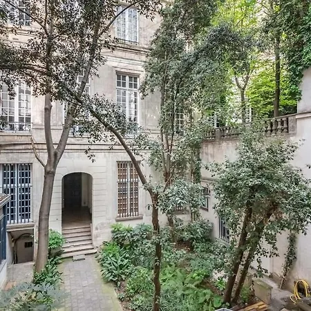 Renovated Close To Opera Apartment *
